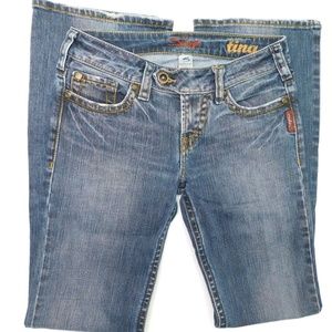 SILVER Jeans TINA 27x33 distressed tabbed